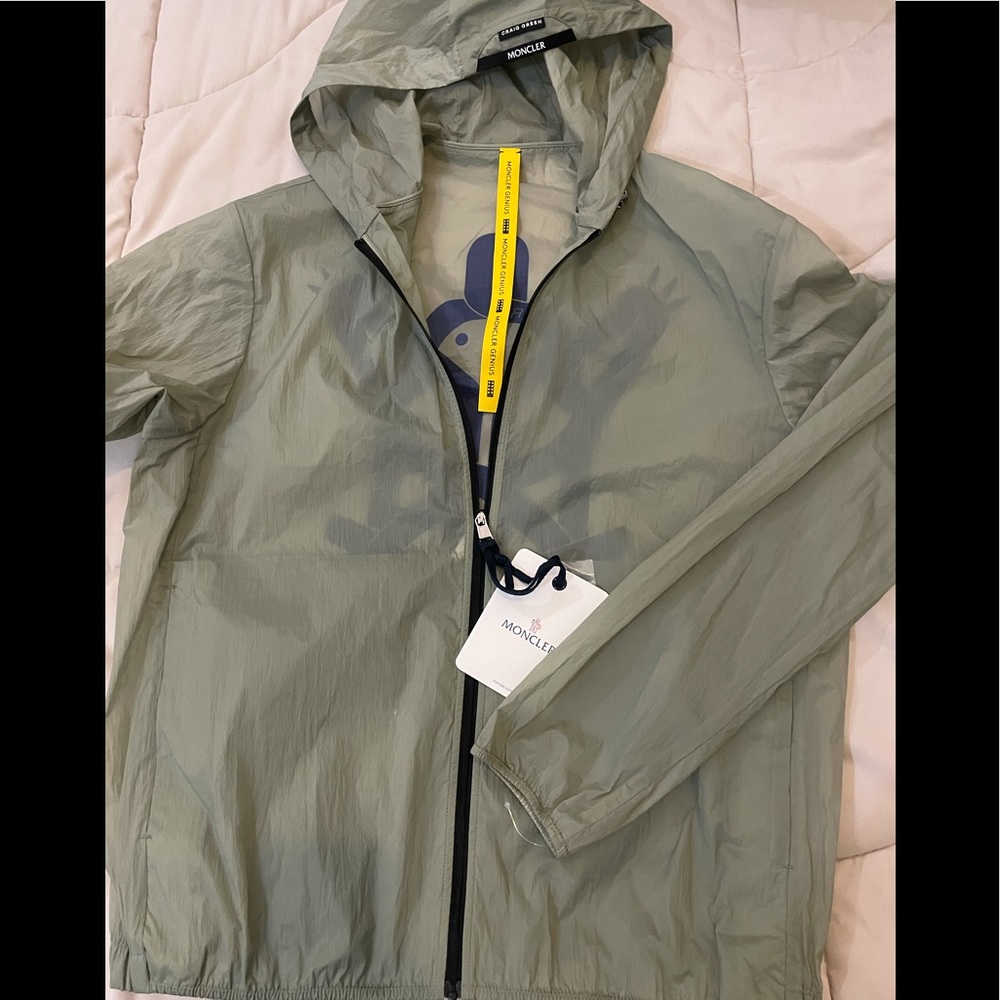 MONCLER CRAIG GREEN GRAPHIC LIGHTWEIGHT JACKET - Picture 13 of 13